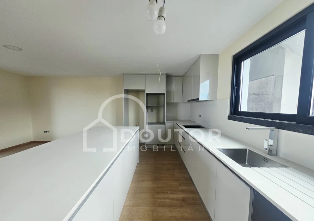 Apartamento T2 para Venda em Funchal (Santa Maria Maior) Foto 15