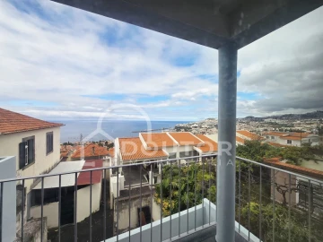 Apartamento T2 para Venda em Funchal (Santa Maria Maior)