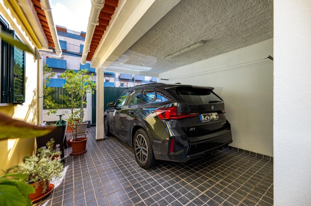 Moradia T3 para Venda em Carnaxide e Queijas Foto 12