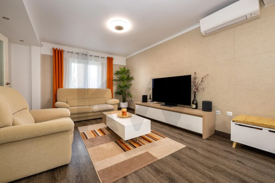 Moradia T3 para Venda em Carnaxide e Queijas Foto 19