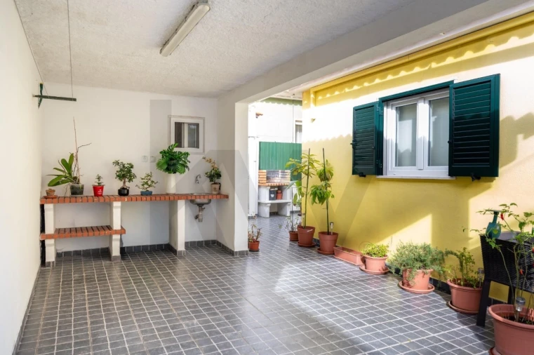 Moradia T3 para Venda em Carnaxide e Queijas Foto 10