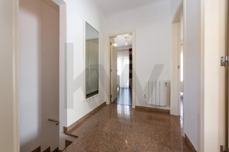 Moradia T3 para Venda em Carnaxide e Queijas Foto 23