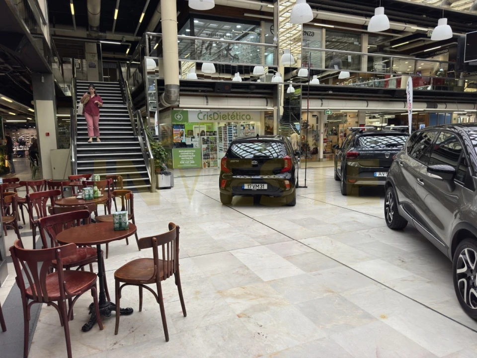 Loja para Venda em Oeiras e São Julião da Barra, Paço de Arcos e Caxias Foto 5