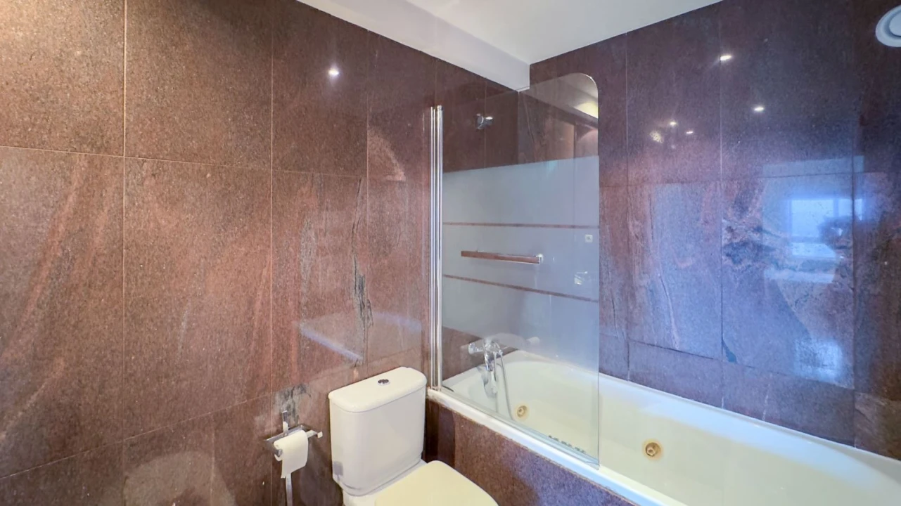 Apartamento T2 para Arrendamento em Arcozelo Foto 11