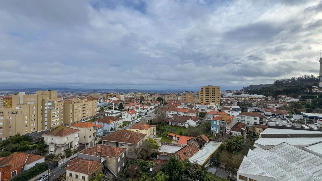 Apartamento T2 para Arrendamento em Arcozelo Foto 19