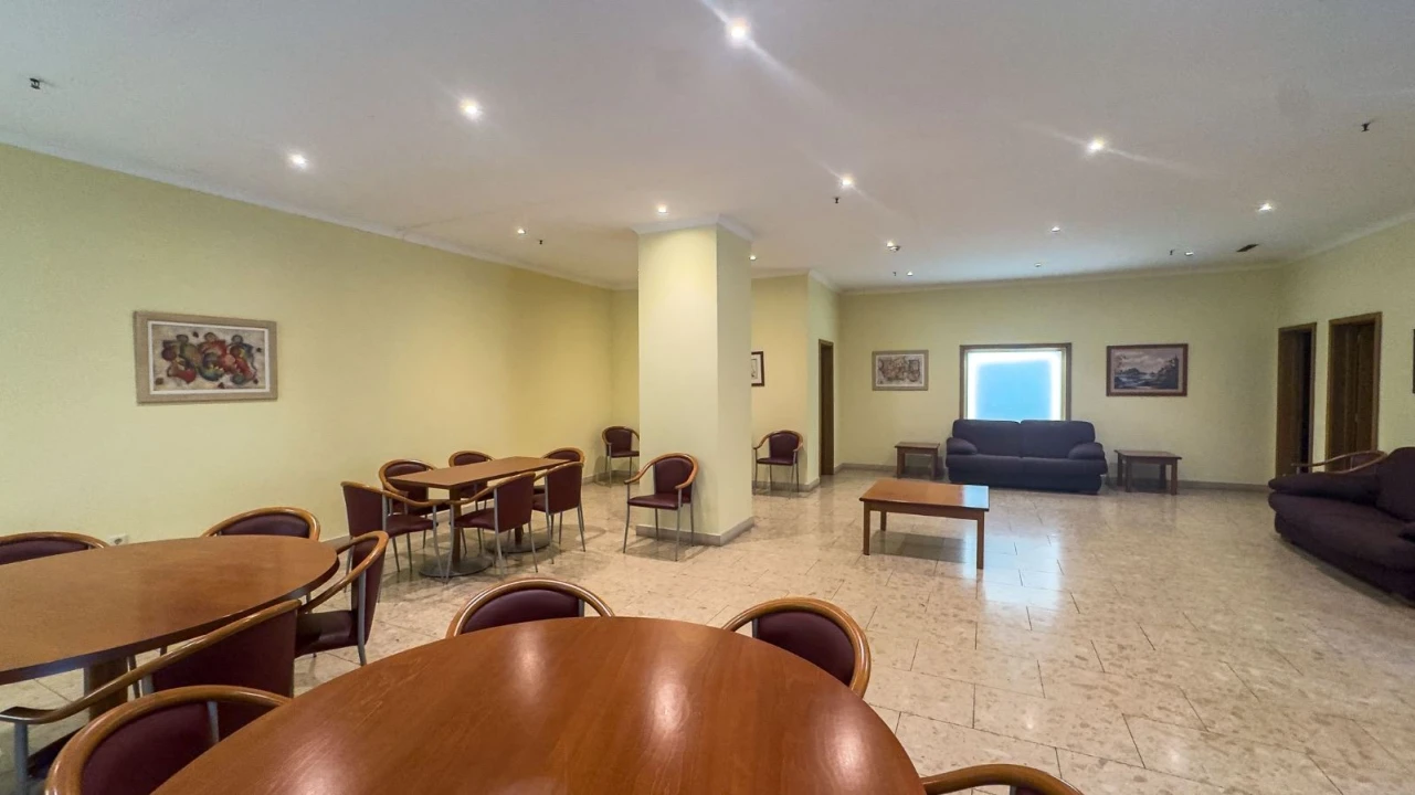 Apartamento T2 para Arrendamento em Arcozelo Foto 24