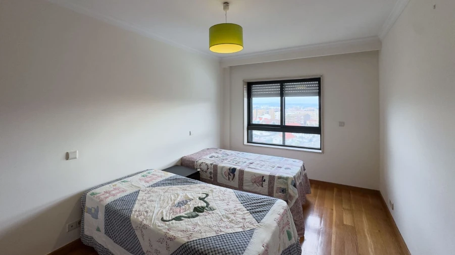 Apartamento T2 para Arrendamento em Arcozelo Foto 9