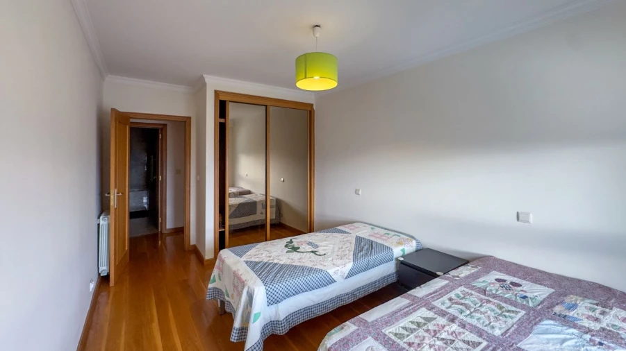 Apartamento T2 para Arrendamento em Arcozelo Foto 10