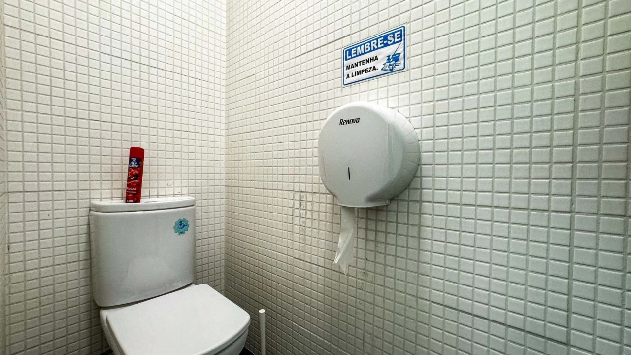 Loja para Arrendamento em Arcozelo Foto 25