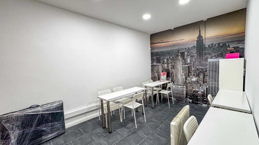 Loja para Arrendamento em Arcozelo Foto 22