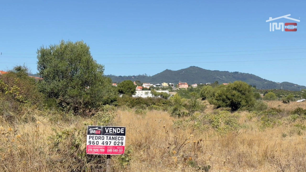 Terreno para Venda em Alcabideche Foto 3