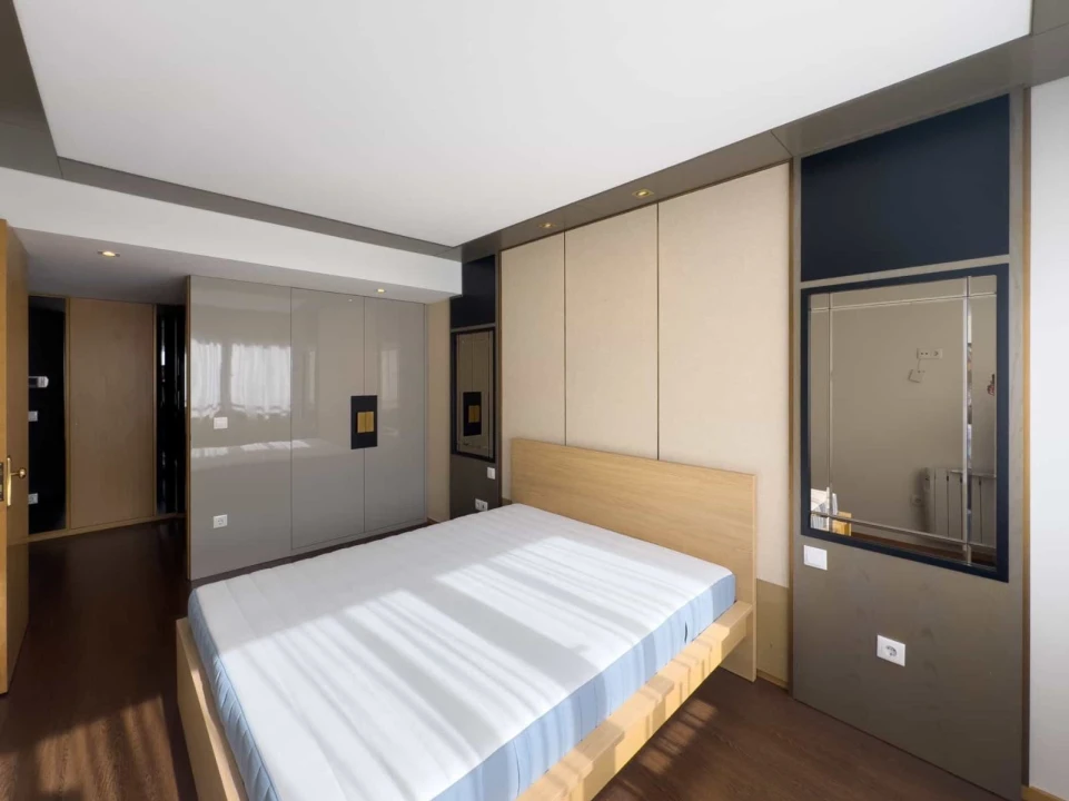 Apartamento T1 para Arrendamento em Arcozelo Foto 7