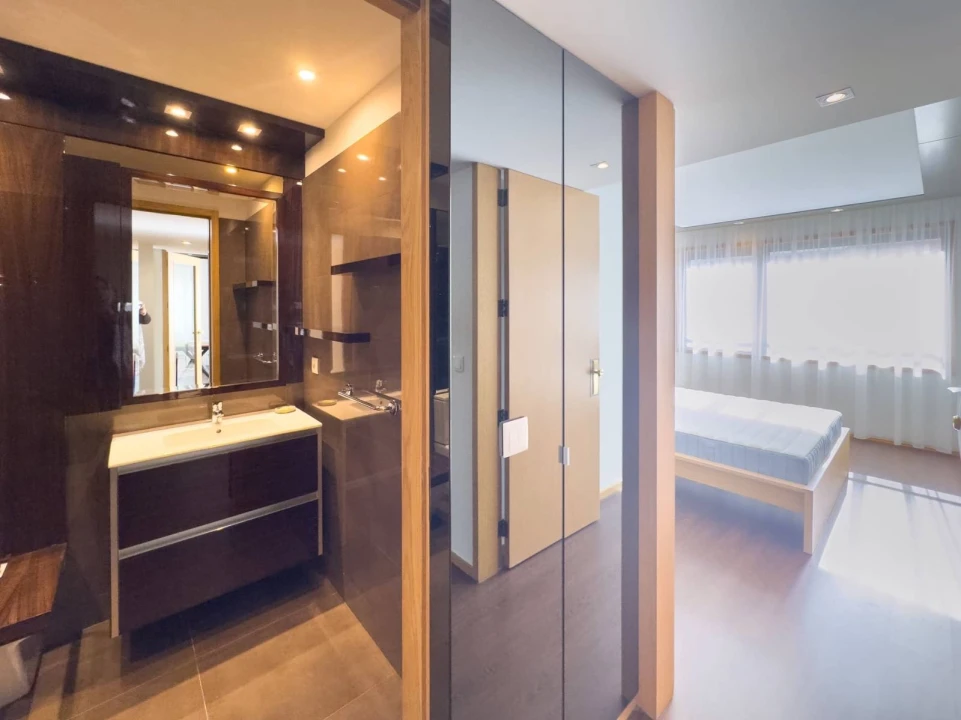 Apartamento T1 para Arrendamento em Arcozelo Foto 12