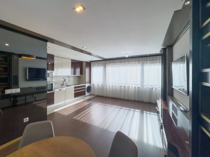 Apartamento T1 para Arrendamento em Arcozelo Foto 4