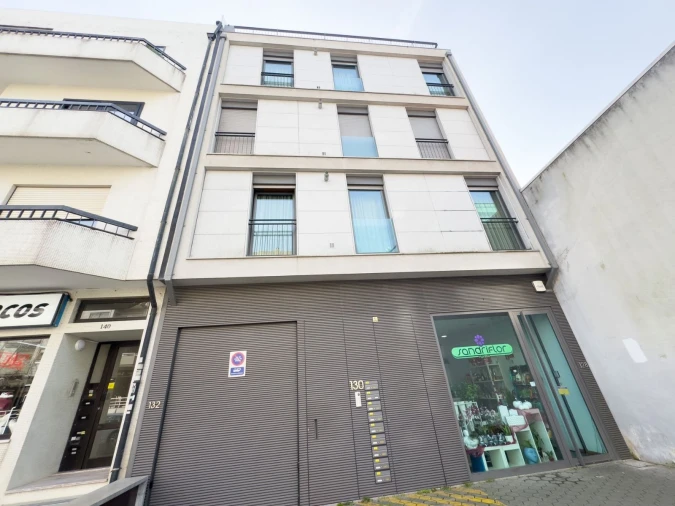 Apartamento T1 para Arrendamento em Arcozelo Foto 22