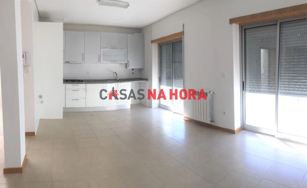 Apartamento T3 para Arrendamento em Viseu Foto 1