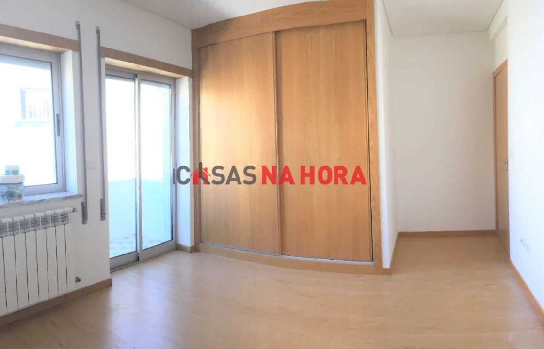 Apartamento T3 para Arrendamento em Viseu Foto 7