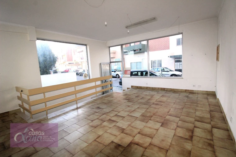 Loja para Arrendamento em Leiria, Pousos, Barreira e Cortes Foto 2