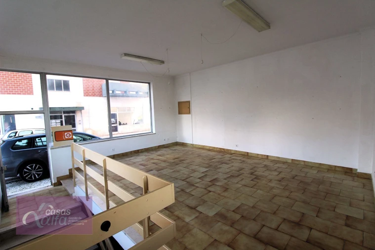 Loja para Arrendamento em Leiria, Pousos, Barreira e Cortes Foto 5