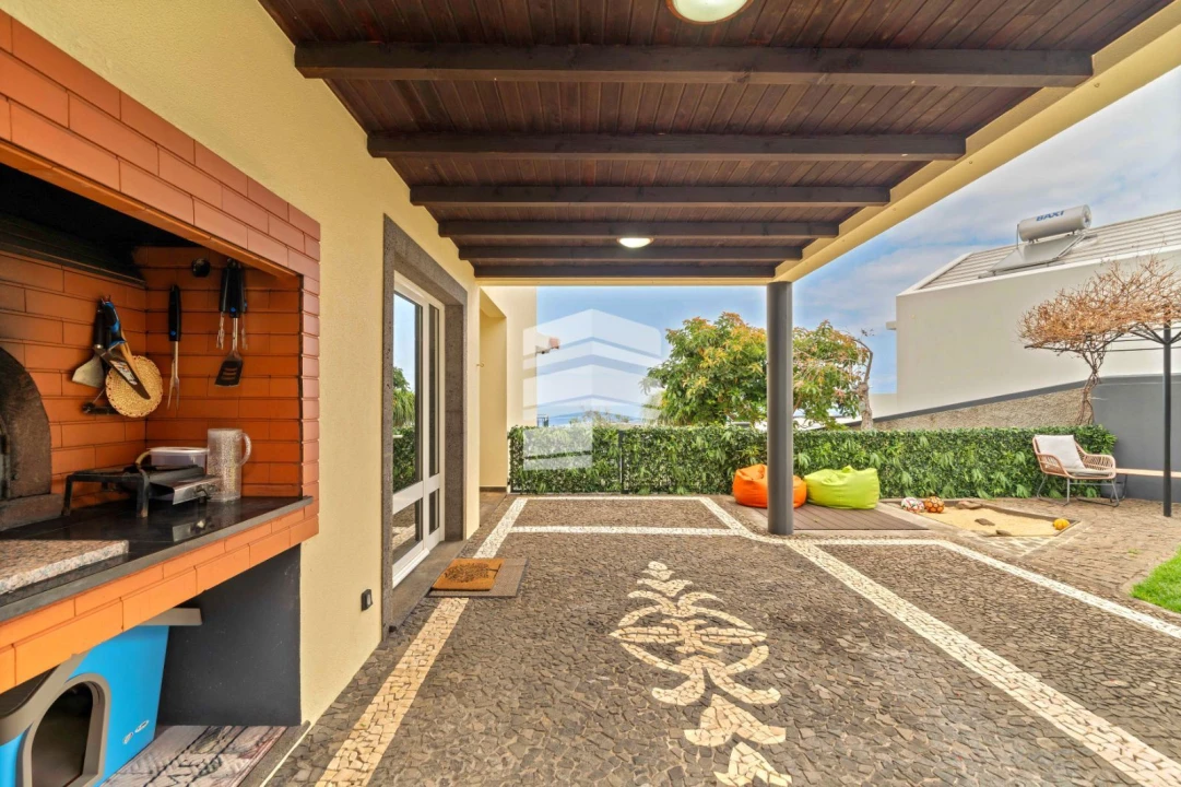 Moradia T5 para Venda em São Martinho Foto 10