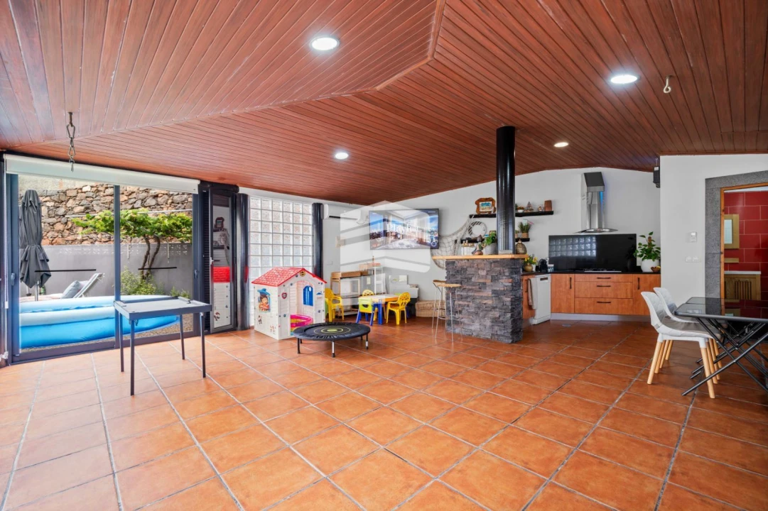 Moradia T5 para Venda em São Martinho Foto 24