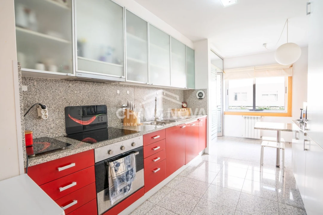 Apartamento T3 para Venda em Lordelo do Ouro e Massarelos Foto 1
