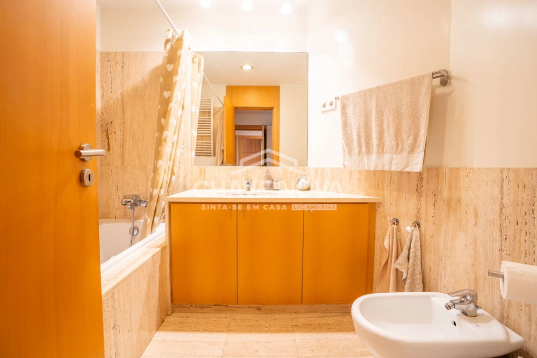 Apartamento T3 para Venda em Lordelo do Ouro e Massarelos Foto 25