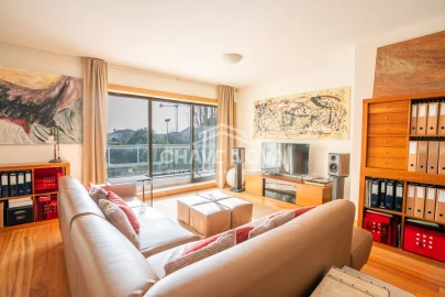 Apartamento T3 para Venda em Lordelo do Ouro e Massarelos