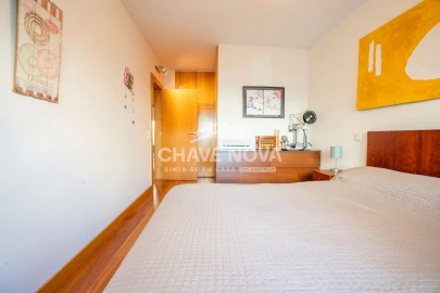 Apartamento T3 para Venda em Lordelo do Ouro e Massarelos