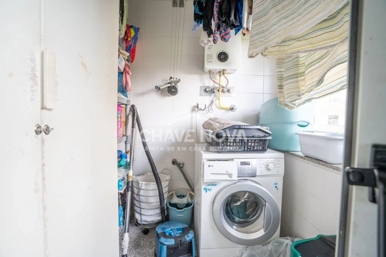 Apartamento T3 para Venda em Lordelo do Ouro e Massarelos Foto 5