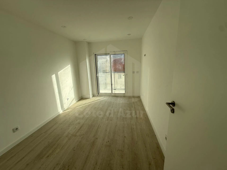 Apartamento T1 para Venda em Sesimbra (Santiago) Foto 5