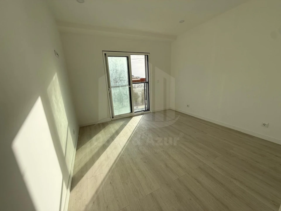 Apartamento T1 para Venda em Sesimbra (Santiago) Foto 9