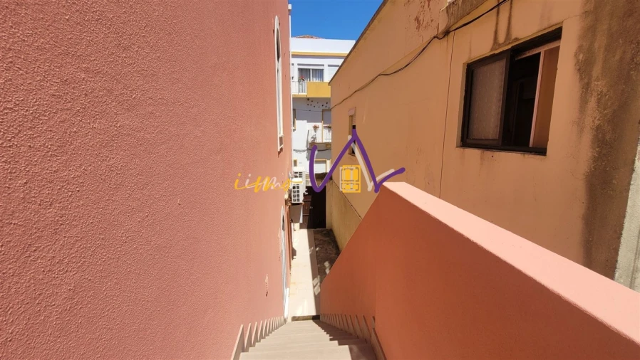 Moradia T9 para Venda em Buarcos Foto 31