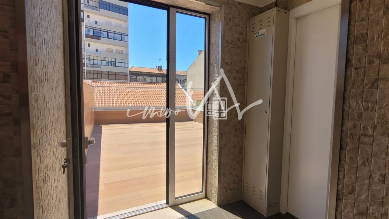 Moradia T9 para Venda em Buarcos Foto 51