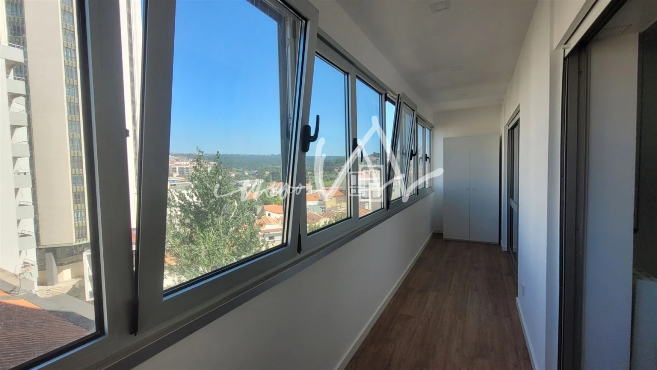 Apartamento T1 para Venda em Buarcos Foto 5