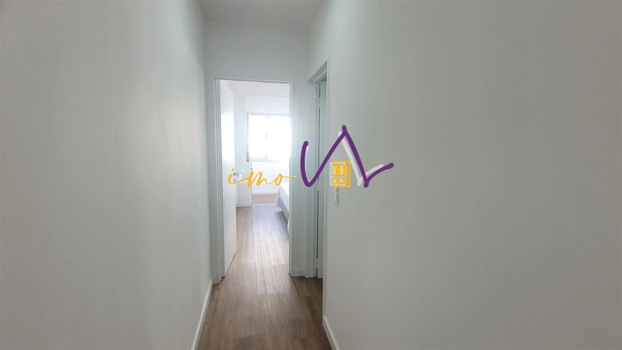 Apartamento T1 para Venda em Buarcos Foto 12