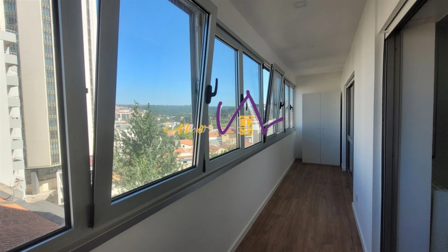 Apartamento T1 para Venda em Buarcos Foto 5