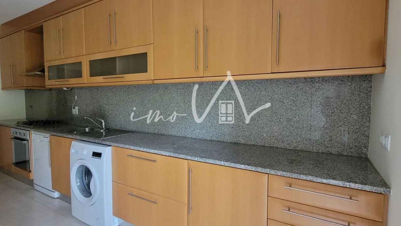 Apartamento T3 para Venda em Tavarede Foto 3