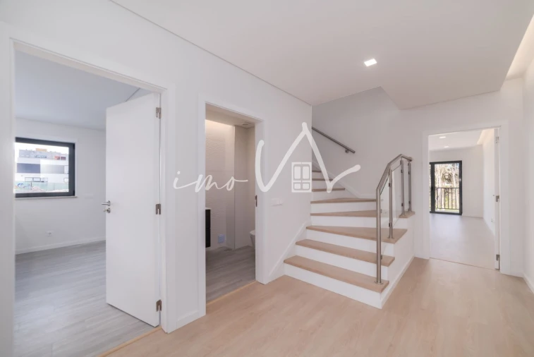 Moradia T4 para Venda em Tavarede Foto 19