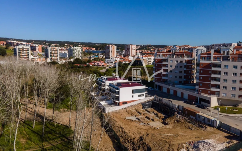 Moradia T4 para Venda em Tavarede Foto 9