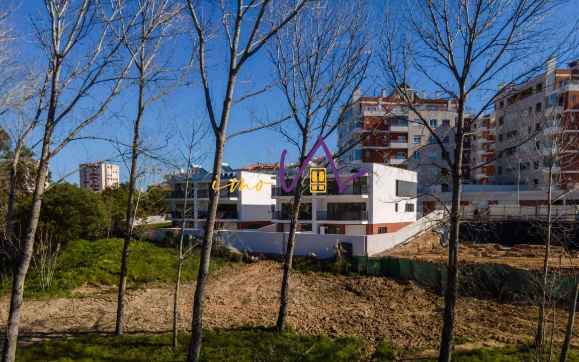 Moradia T4 para Venda em Tavarede Foto 8