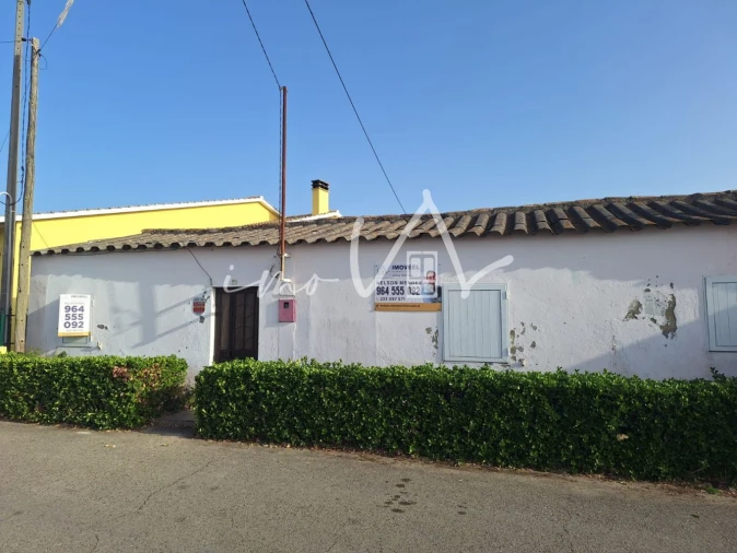 Moradia T3 para Venda em Marinha das Ondas Foto 1