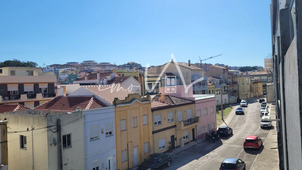 Apartamento T2 para Venda em Buarcos Foto 47