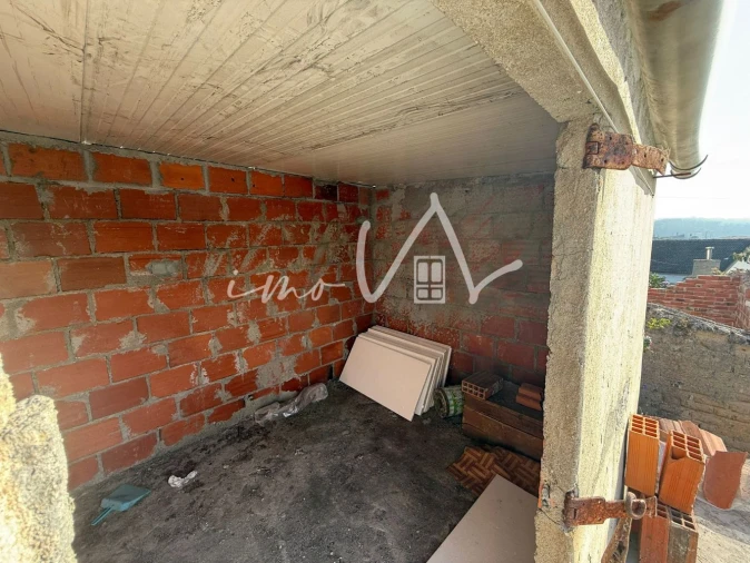 Moradia T1 para Venda em Tavarede Foto 11