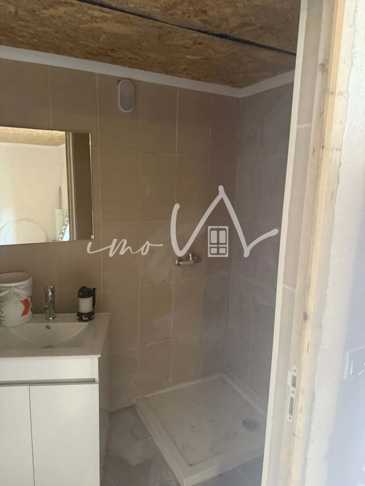 Moradia T1 para Venda em Tavarede Foto 9