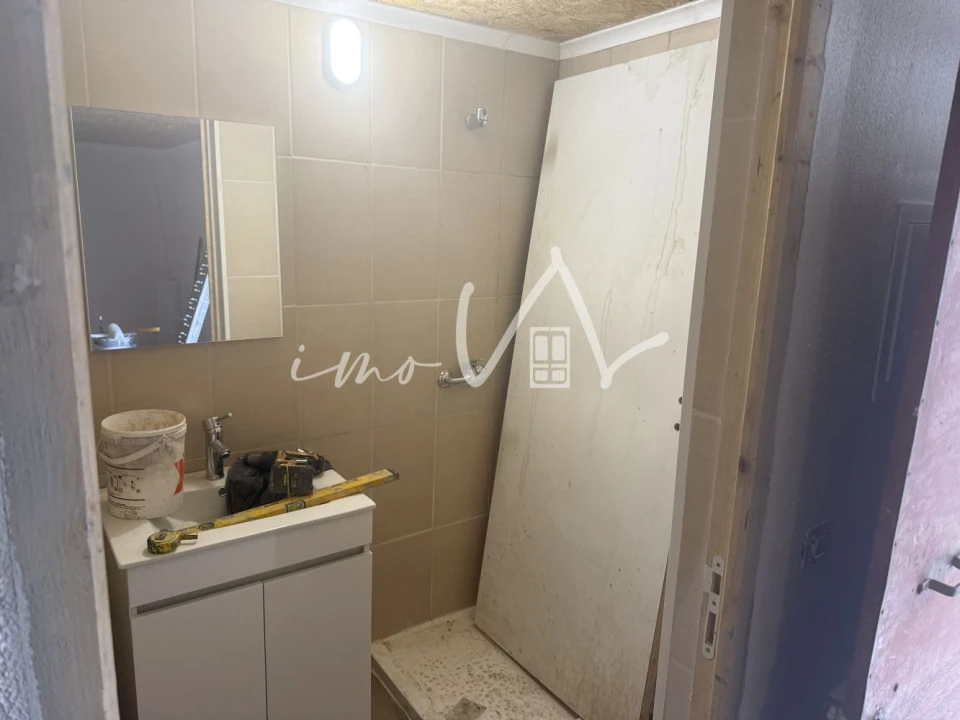 Moradia T1 para Venda em Tavarede Foto 8