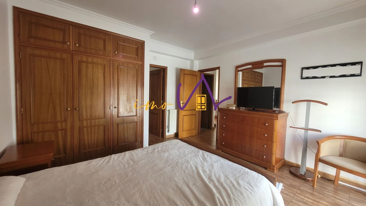 Moradia T4 para Venda em Tavarede Foto 17