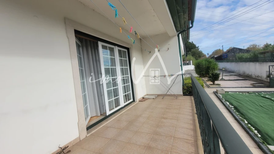 Moradia T3 para Venda em Tavarede Foto 14