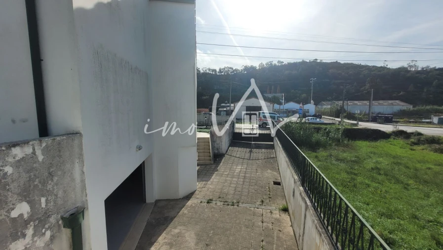 Moradia T3 para Venda em Tavarede Foto 28