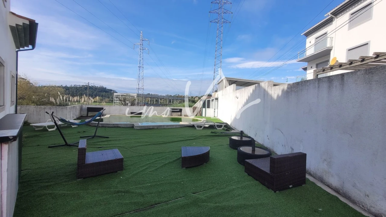 Moradia T3 para Venda em Tavarede Foto 26